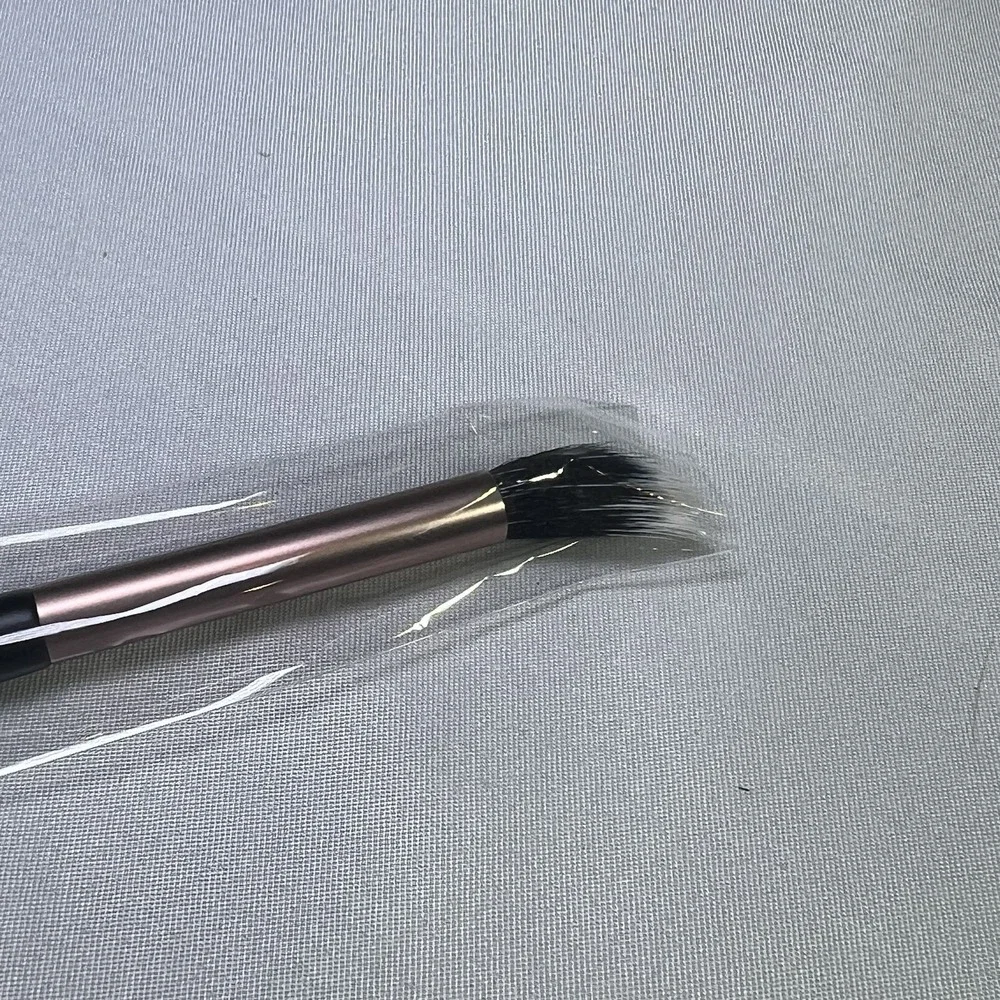 Be Your Own‎ Desire BYOD Buffing Concealer Makeup Brush Ipsy Full Size Product